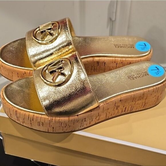 Michael Kors Sadler Wedge- Pale Gold - Picture 4 of 8